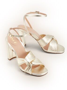 Inez Isabel Heels in Soft Gold size 9.5 M